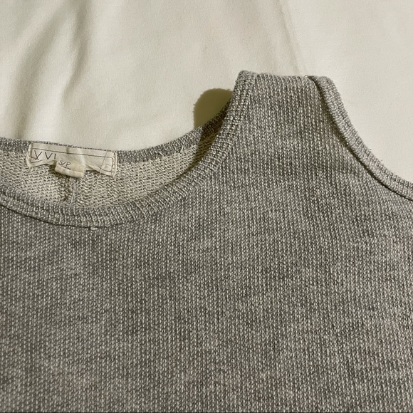 Shoulder Cut-out Sweater - Picture 3 of 4
